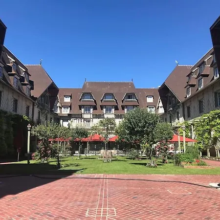 Апартаменты Le Refuge Marin *